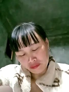 Snapshot of maple694 chatting on October 23, 2025, 12:37 pm maple694 online show from October 23, 2025, 12:37 pm