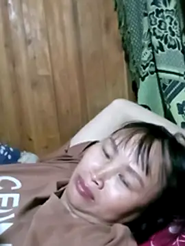 Snapshot of maple694 chatting on October 29, 2025, 2:52 pm maple694 online show from October 29, 2025, 2:52 pm