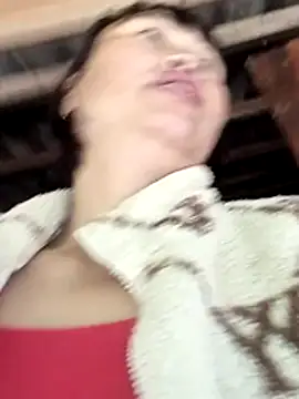 Snapshot of maple694 chatting on November 2, 2025, 2:36 am maple694 online show from November 2, 2025, 2:36 am