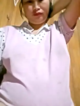 Snapshot of maple694 chatting on November 9, 2025, 10:52 pm maple694 online show from November 9, 2025, 10:52 pm