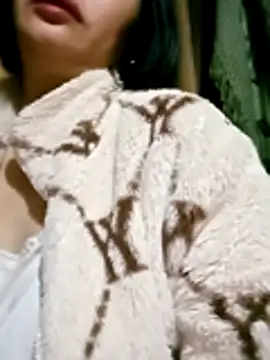 Snapshot of maple694 chatting on November 27, 2025, 1:13 pm maple694 online show from November 27, 2025, 1:13 pm