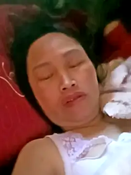 Snapshot of maple694 chatting on November 28, 2025, 1:19 am maple694 online show from November 28, 2025, 1:19 am