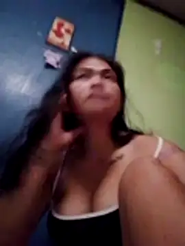 missluvv online show from April 4, 2026, 12:13 pm