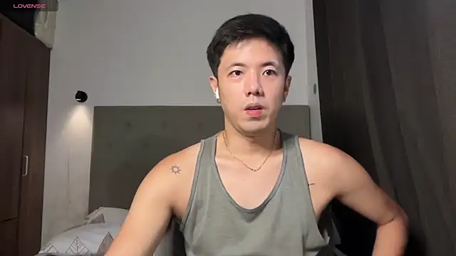 Snapshot of Addictiveboi chatting on May 16, 2026, 2:19 am Addictiveboi online show from May 16, 2026, 2:19 am