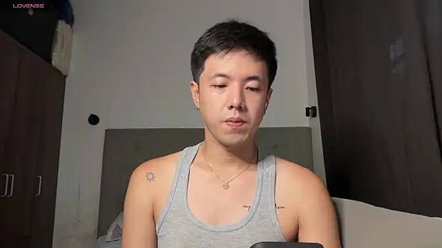 Snapshot of Addictiveboi chatting on June 1, 2026, 4:58 am Addictiveboi online show from June 1, 2026, 4:58 am