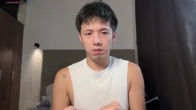 Snapshot of Addictiveboi chatting on June 13, 2026, 1:58 am Addictiveboi online show from June 13, 2026, 1:58 am