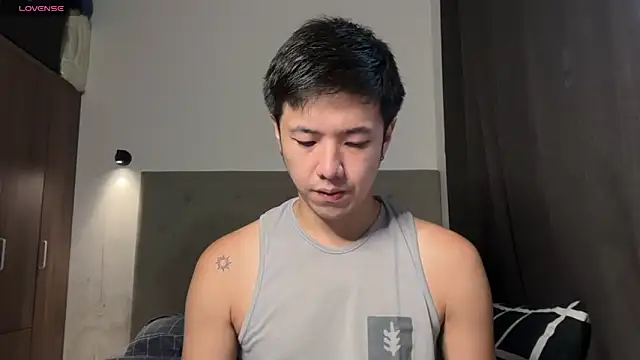 Snapshot of Addictiveboi chatting on June 18, 2026, 3:07 am Addictiveboi online show from June 18, 2026, 3:07 am