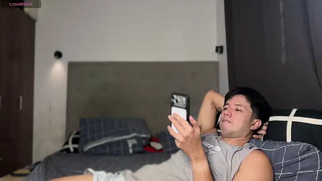 Addictiveboi online show from July 8, 2026, 6:07 am