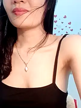 Snapshot of Hinna_x chatting on July 12, 2026, 2:13 am Hinna x online show from July 12, 2026, 2:13 am