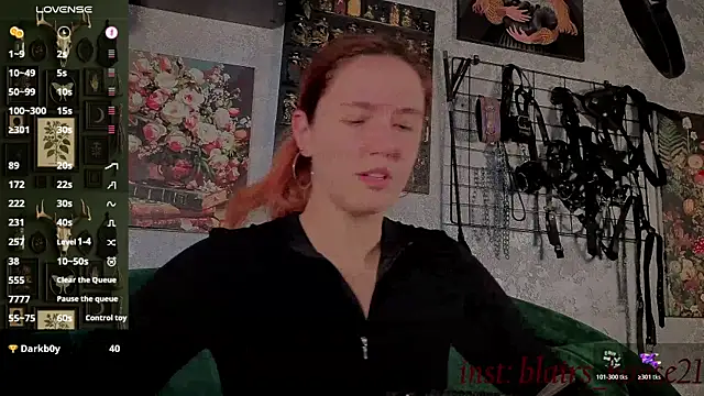 Snapshot of the_high_priestess chatting on November 7, 2025, 6:24 am the high priestess online show from November 7, 2025, 6:24 am