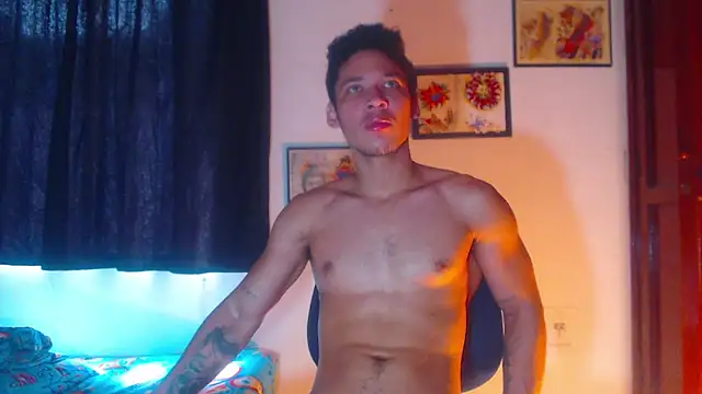 Snapshot of RuiMaddoox chatting on September 20, 2025, 2:18 pm RuiMaddoox online show from September 20, 2025, 2:18 pm