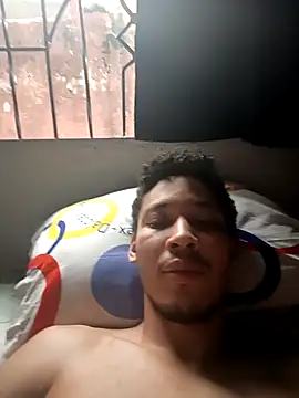 Snapshot of RuiMaddoox chatting on October 6, 2025, 11:07 am RuiMaddoox online show from October 6, 2025, 11:07 am