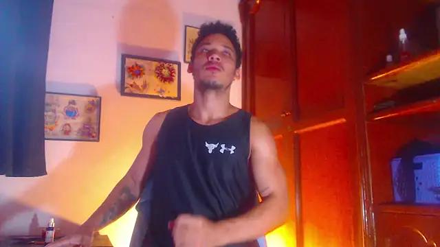 Snapshot of RuiMaddoox chatting on October 9, 2025, 11:41 am RuiMaddoox online show from October 9, 2025, 11:41 am