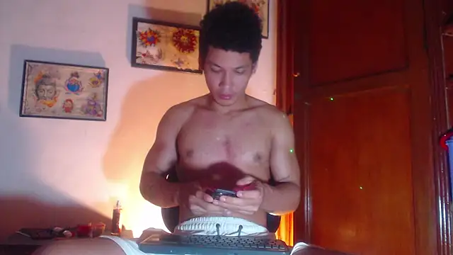 Snapshot of RuiMaddoox chatting on October 16, 2025, 11:11 am RuiMaddoox online show from October 16, 2025, 11:11 am