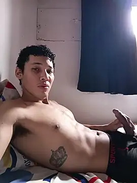 Snapshot of RuiMaddoox chatting on October 29, 2025, 5:58 pm RuiMaddoox online show from October 29, 2025, 5:58 pm