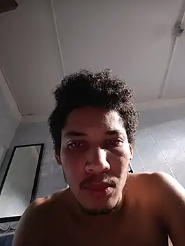 Snapshot of RuiMaddoox chatting on November 21, 2025, 1:43 pm RuiMaddoox online show from November 21, 2025, 1:43 pm