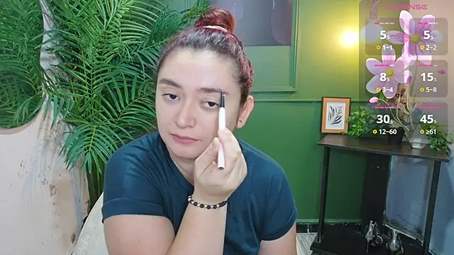 Snapshot of Anaa_Rose chatting on May 19, 2026, 12:44 pm Anaa Rose online show from May 19, 2026, 12:44 pm