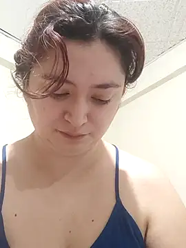 Snapshot of Anaa_Rose chatting on June 10, 2026, 1:10 pm Anaa Rose online show from June 10, 2026, 1:10 pm