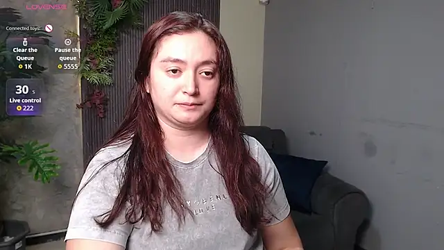 Snapshot of Anaa_Rose chatting on July 14, 2026, 6:35 pm Anaa Rose online show from July 14, 2026, 6:35 pm