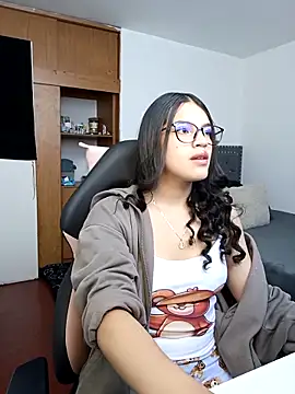 Snapshot of asumi_18 chatting on September 10, 2025, 3:01 pm asumi 18 online show from September 10, 2025, 3:01 pm