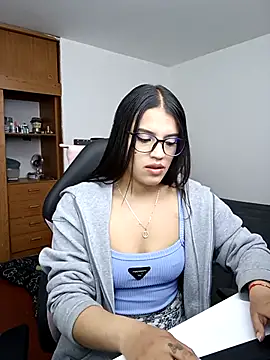 Snapshot of asumi_18 chatting on September 24, 2025, 1:47 pm asumi 18 online show from September 24, 2025, 1:47 pm