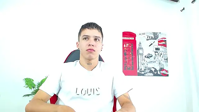 Cumandres18 online show from September 25, 2025, 2:10 pm