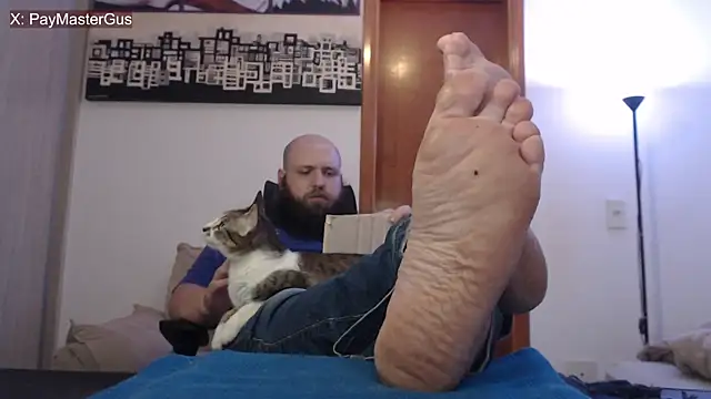 Snapshot of PayMasterGus chatting on October 4, 2025, 2:31 am PayMasterGus online show from October 4, 2025, 2:31 am