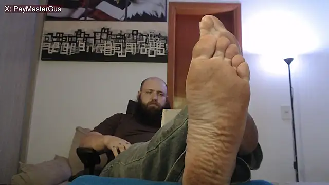 Snapshot of PayMasterGus chatting on October 10, 2025, 1:59 am PayMasterGus online show from October 10, 2025, 1:59 am