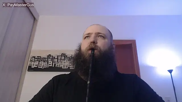 Snapshot of PayMasterGus chatting on October 31, 2025, 3:40 am PayMasterGus online show from October 31, 2025, 3:40 am