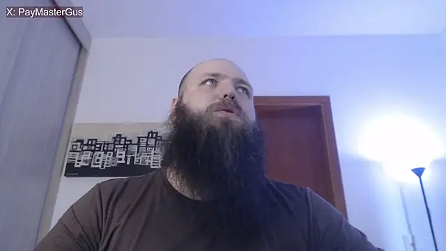 Snapshot of PayMasterGus chatting on November 7, 2025, 8:42 pm PayMasterGus online show from November 7, 2025, 8:42 pm