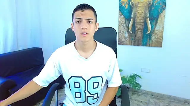 Matiius18 online show from April 27, 2026, 1:53 pm