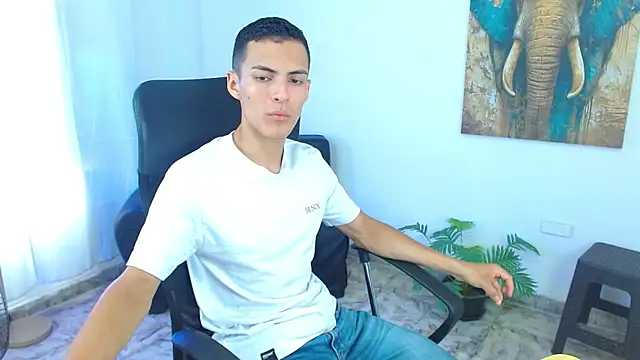 Snapshot of Matiius18 chatting on May 30, 2026, 2:14 pm Matiius18 online show from May 30, 2026, 2:14 pm