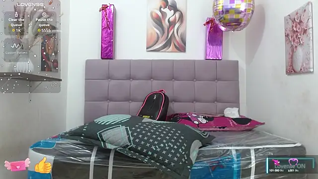 Snapshot of Lola_wish1 chatting on September 10, 2025, 4:45 am Lola wish1 online show from September 10, 2025, 4:45 am