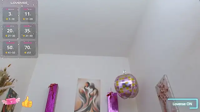 Snapshot of Lola_wish1 chatting on September 24, 2025, 4:49 am Lola wish1 online show from September 24, 2025, 4:49 am