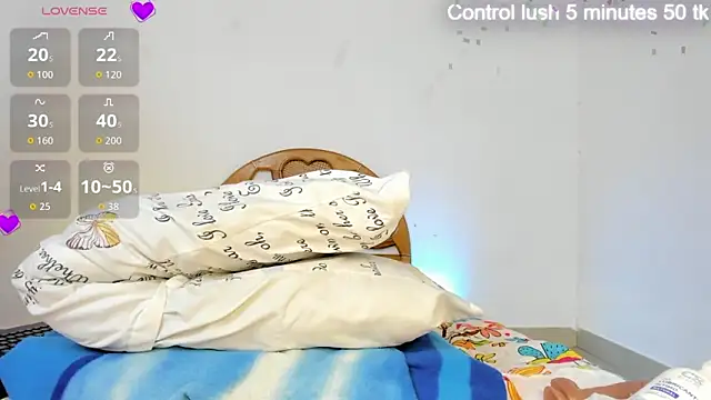 Snapshot of hotbrunett chatting on October 6, 2025, 8:17 pm hotbrunett online show from October 6, 2025, 8:17 pm