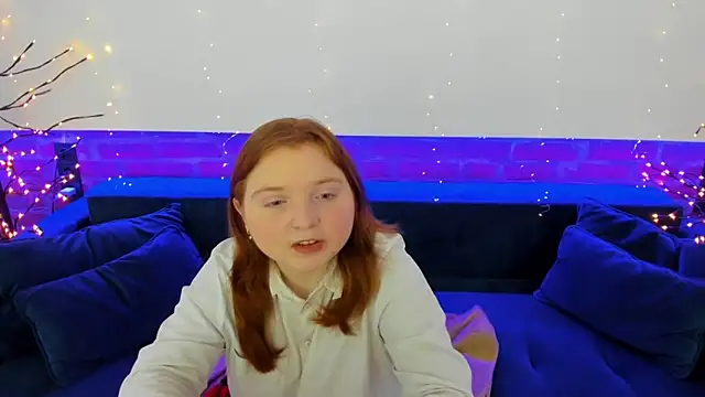 KattyRose8 online show from December 3, 2025, 7:34 pm