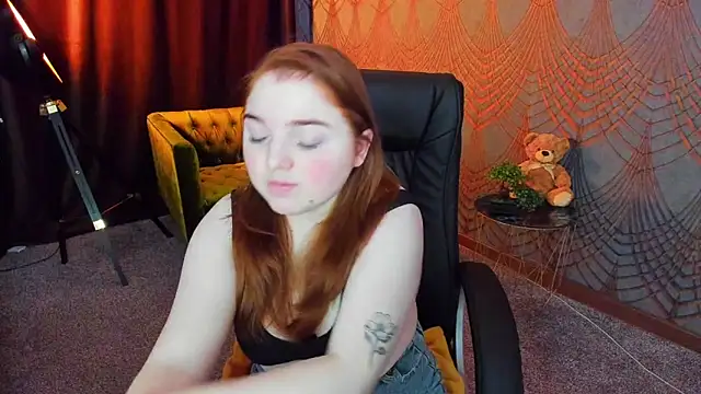 Snapshot of KattyRose8 chatting on May 8, 2026, 5:35 am KattyRose8 online show from May 8, 2026, 5:35 am