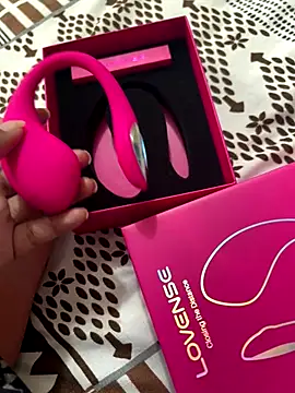 Snapshot of Neha18 chatting on September 15, 2025, 7:52 am Neha18 online show from September 15, 2025, 7:52 am