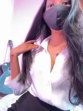 Snapshot of Neha18 chatting on October 7, 2025, 6:32 am Neha18 online show from October 7, 2025, 6:32 am