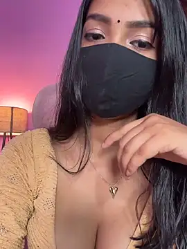 Neha18 online show from April 6, 2026, 1:12 pm