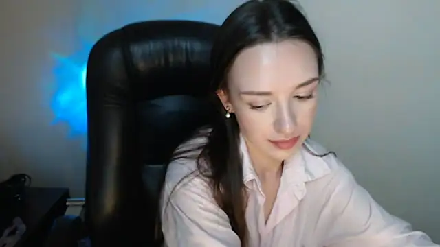 BonnieX  online show from May 6, 2026, 11:59 am