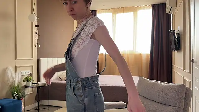 daniellia  online show from February 13, 2026, 10:33 am