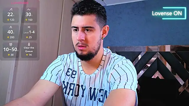 Snapshot of ryan_evanss chatting on November 3, 2025, 11:33 am ryan evanss online show from November 3, 2025, 11:33 am