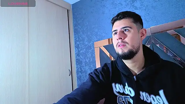 Snapshot of ryan_evanss chatting on November 11, 2025, 11:10 am ryan evanss online show from November 11, 2025, 11:10 am