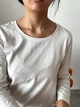 Snapshot of MengMeng0515 chatting on November 14, 2025, 4:22 am MengMeng0515 online show from November 14, 2025, 4:22 am