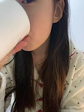 Snapshot of MengMeng0515 chatting on January 9, 2026, 12:52 pm MengMeng0515 online show from January 9, 2026, 12:52 pm