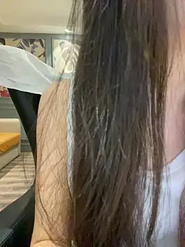 Snapshot of MengMeng0515 chatting on April 6, 2026, 1:56 pm MengMeng0515 online show from April 6, 2026, 1:56 pm