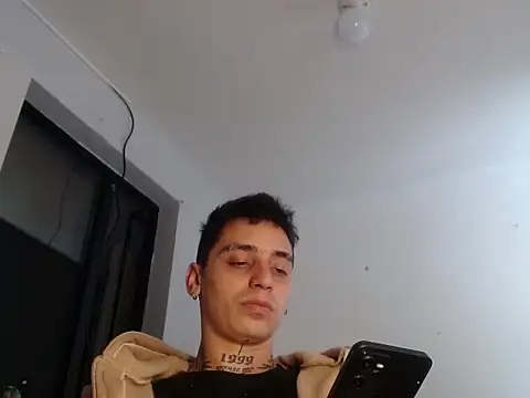 Snapshot of xalejo_max chatting on November 25, 2025, 5:46 pm xalejo max online show from November 25, 2025, 5:46 pm