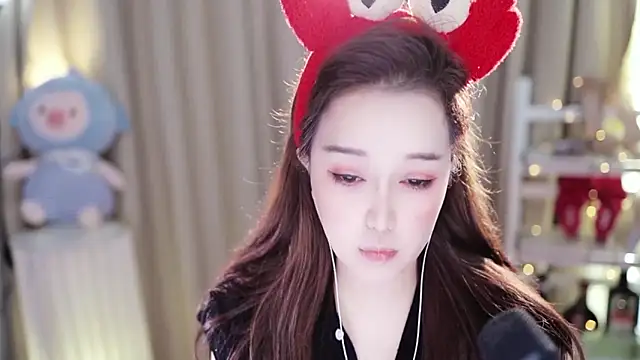 Snapshot of l2day_ chatting on October 11, 2025, 3:06 am l2day online show from October 11, 2025, 3:06 am