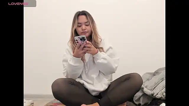 saika blush online show from October 6, 2025, 4:21 am